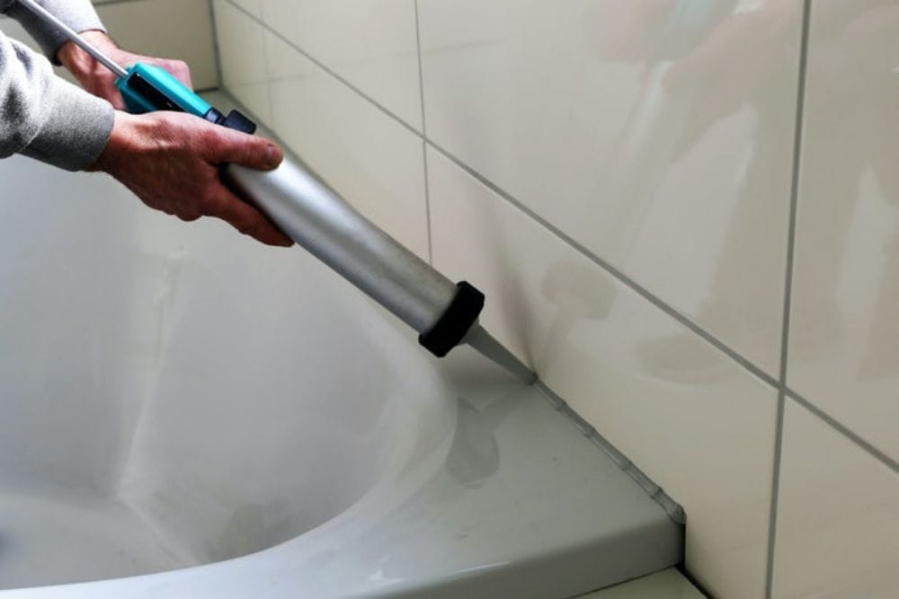 Keo silicon bắn tường có giá bao nhiêu? 2 Keo Silicon Ban Tuong 1